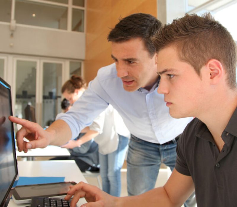 Explore Group Learning with our 3-Day BricsCAD Training Courses